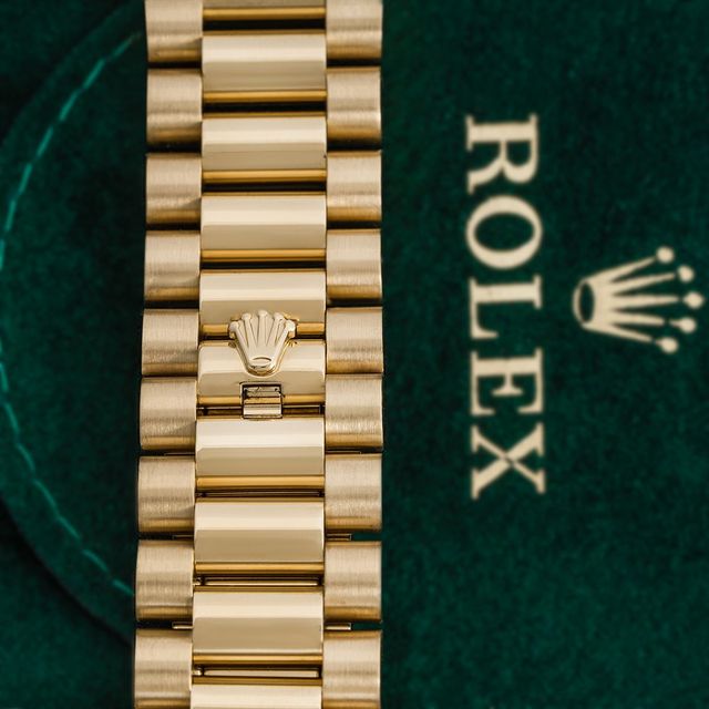 Rolex Day-Date II 218238 Image 4